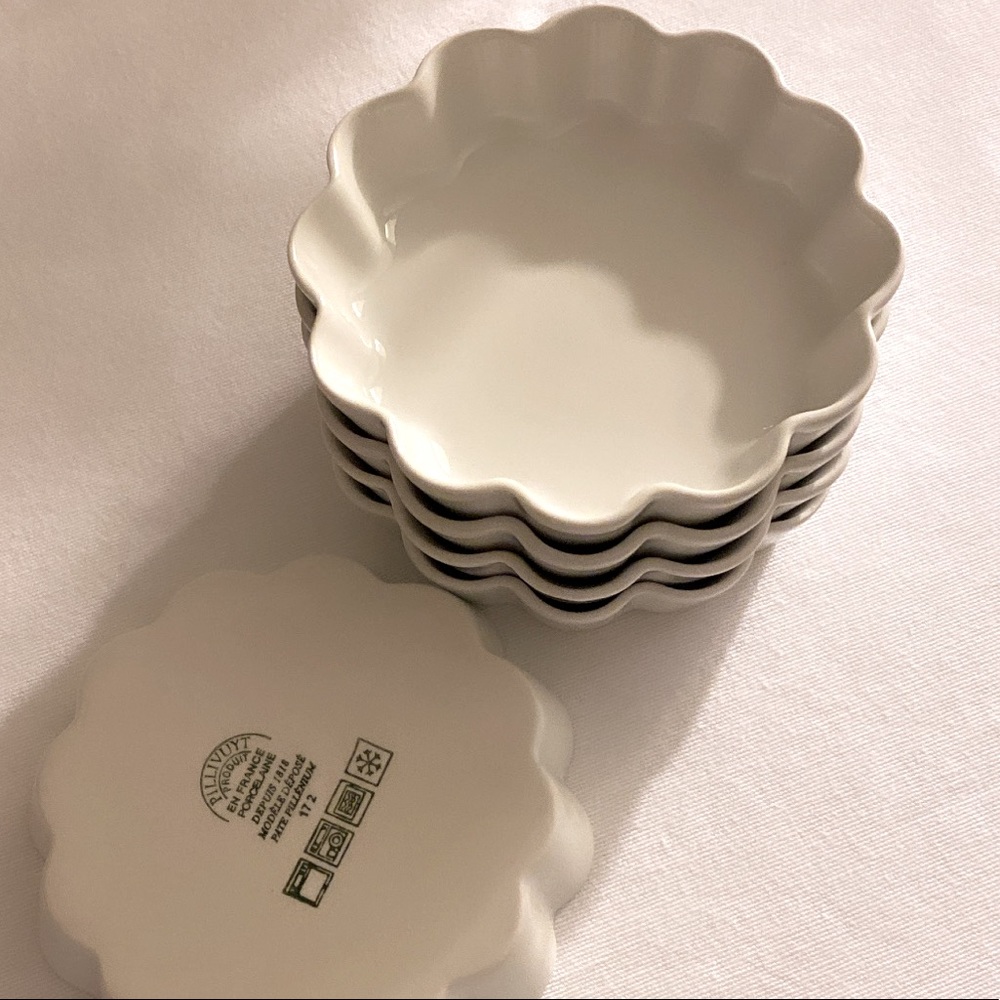 SOLD. Pillivuyt tart dishes. Set of 5.